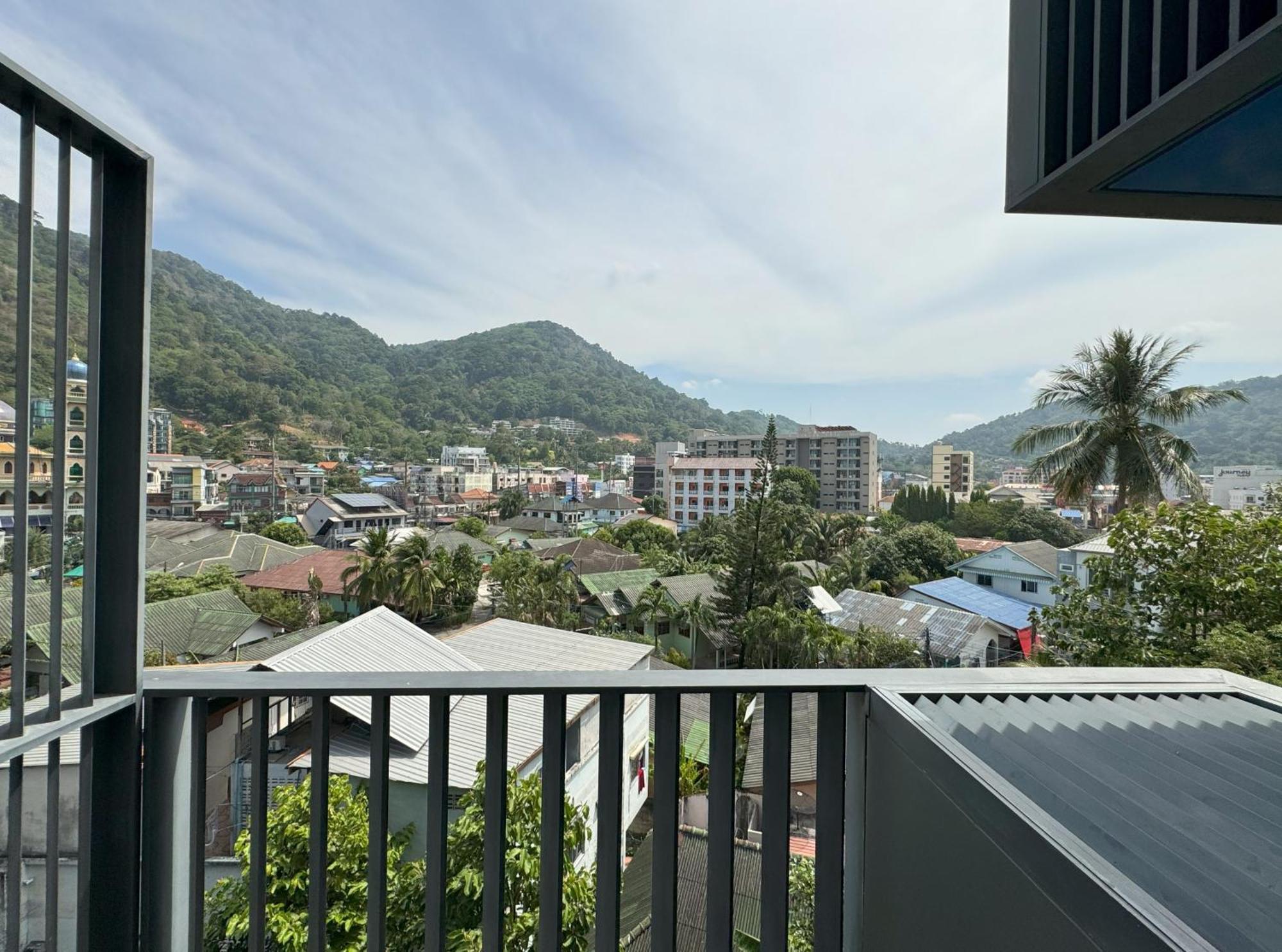 เดอะเดค คอนโด บายลอฟตี้ Patong ภายนอก รูปภาพ